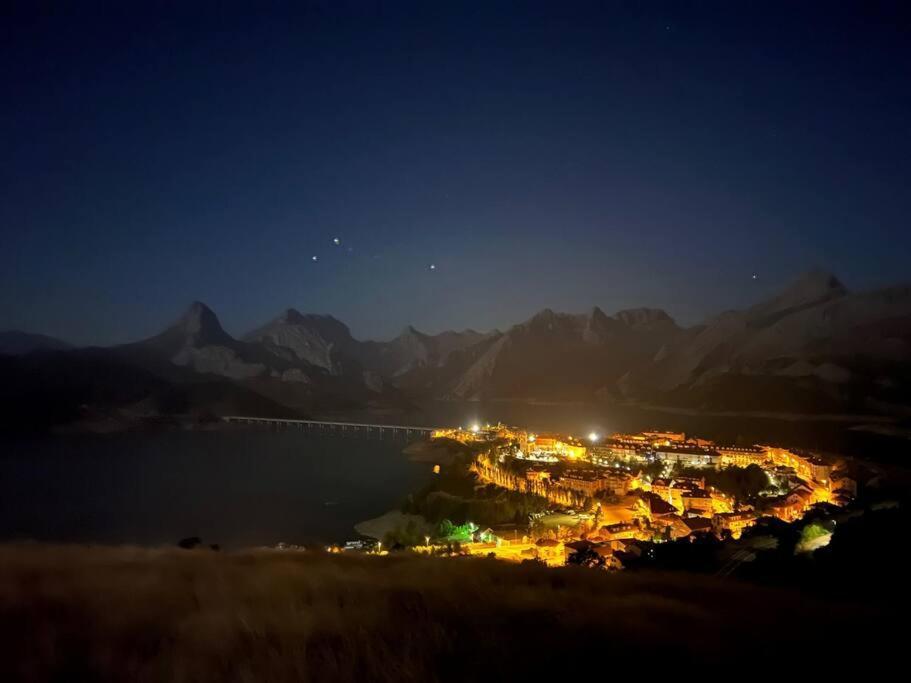 Piso En Picos De Europa - Riano Licencia Vut-Le-818 Daire Dış mekan fotoğraf